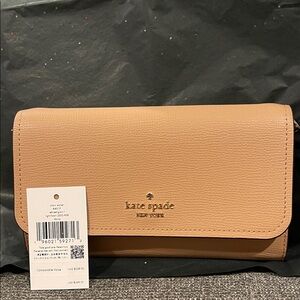 Kate Spade light Fawn refined grain chain wallet. Gold hardware. NWT